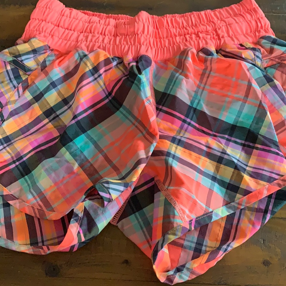 lululemon tracker short as 8